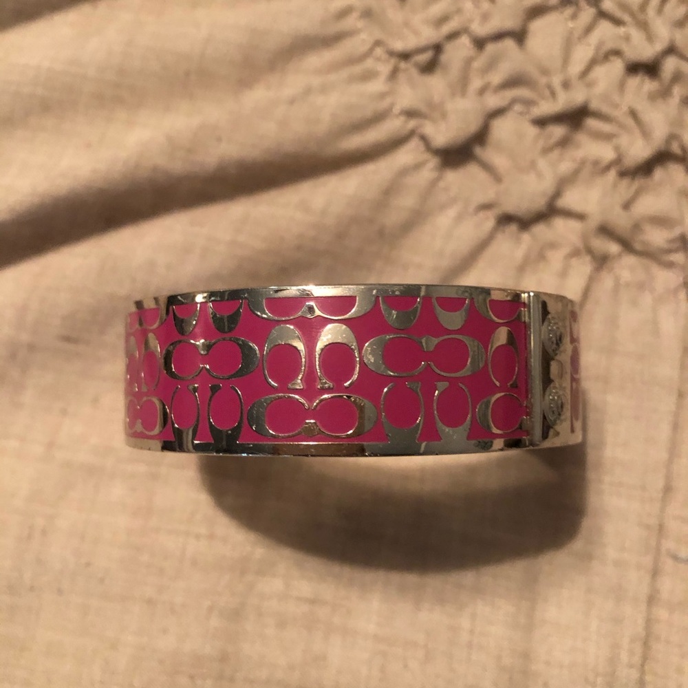 Coach metal bangle